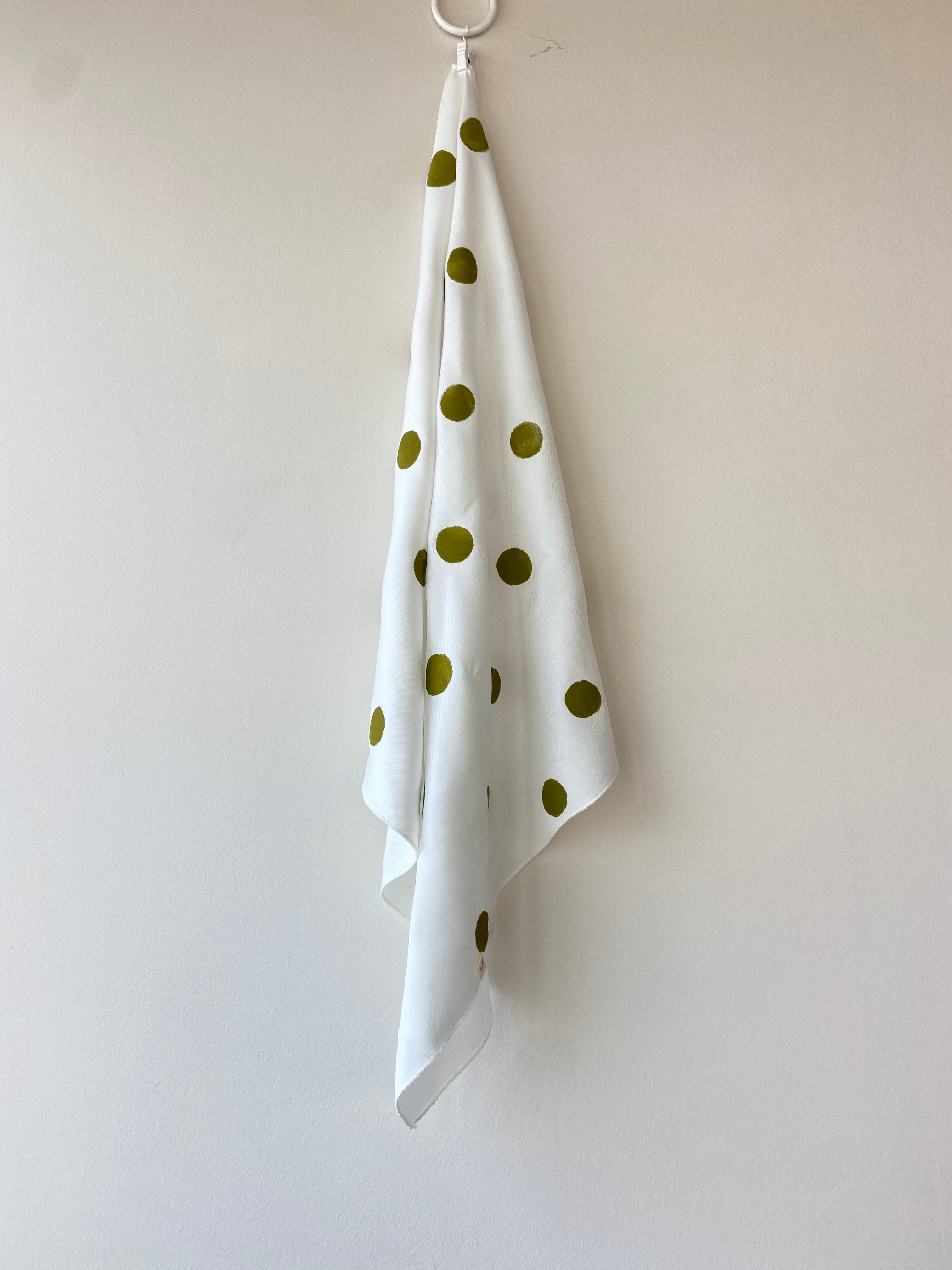 Bandana blanc à pois vert