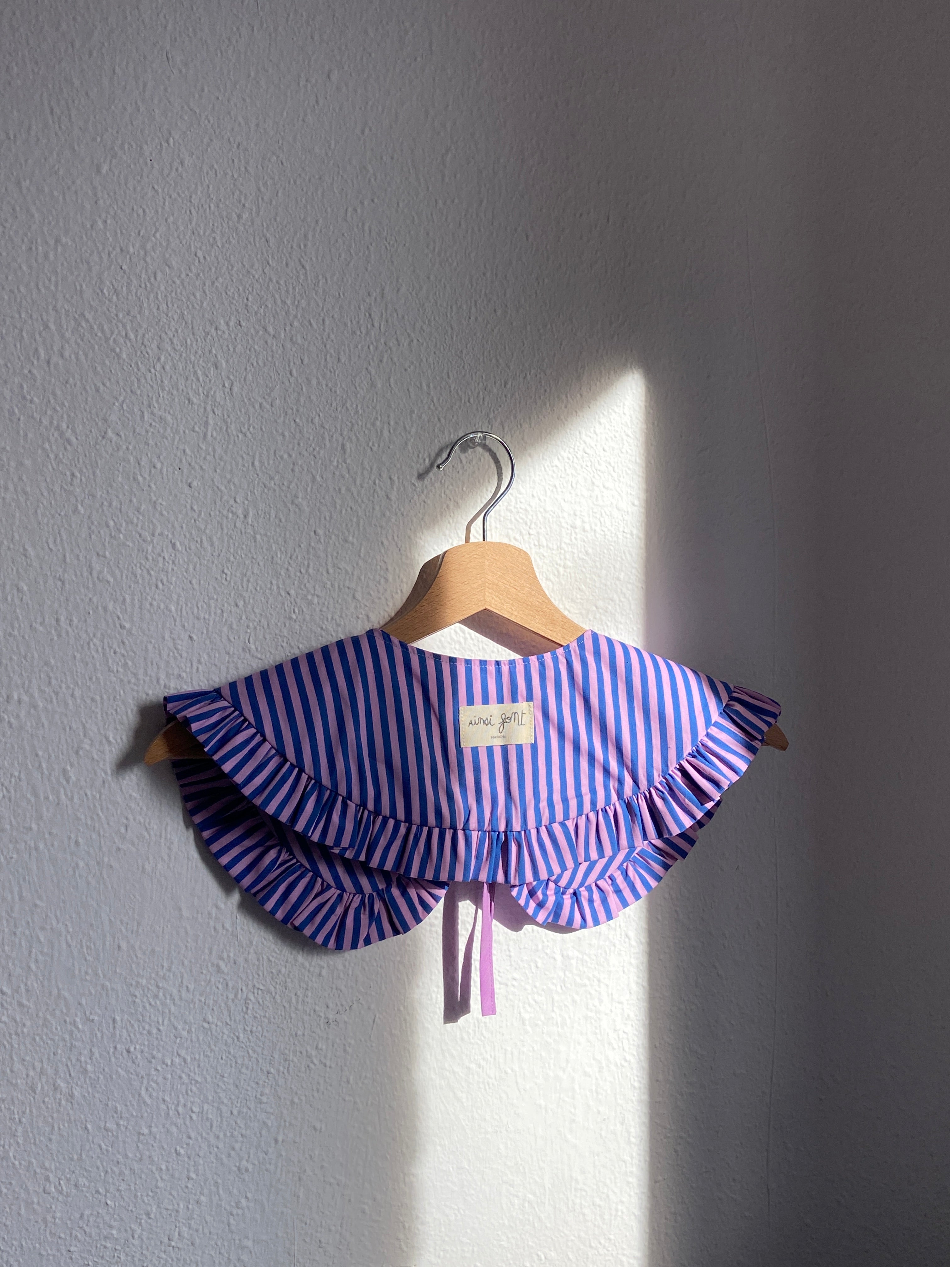 Le Col Amovible Rayé