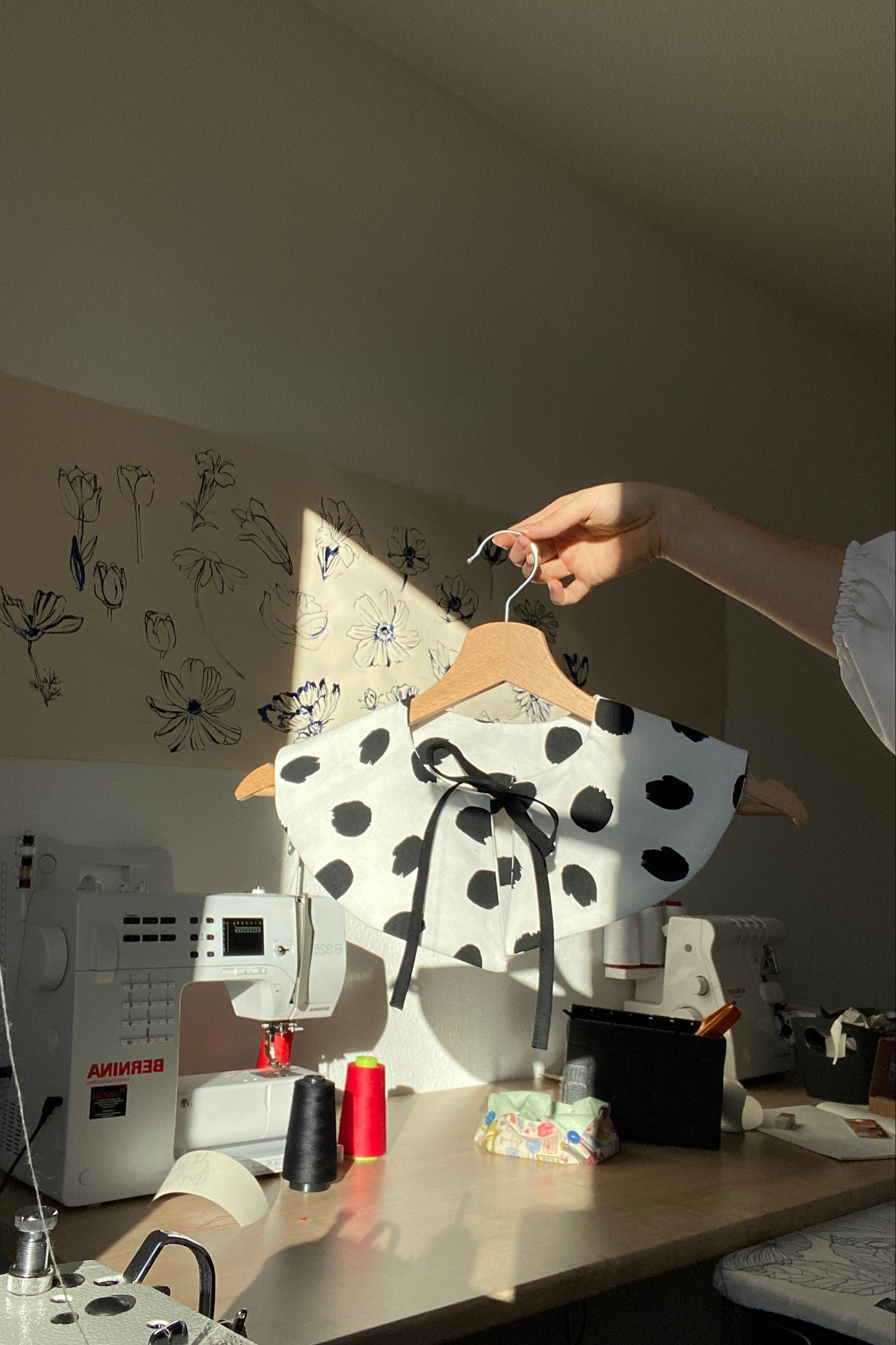 Le Col Amovible À Pois